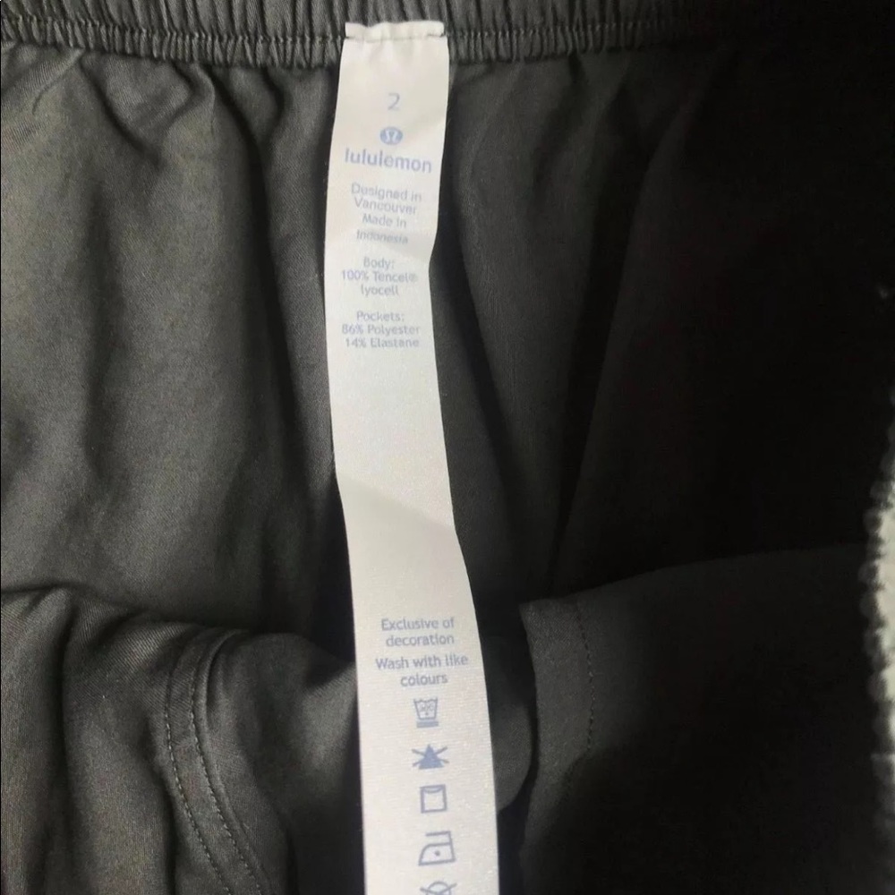 Lululemon Women’s Move Lightly Short - Picture 5 of 6